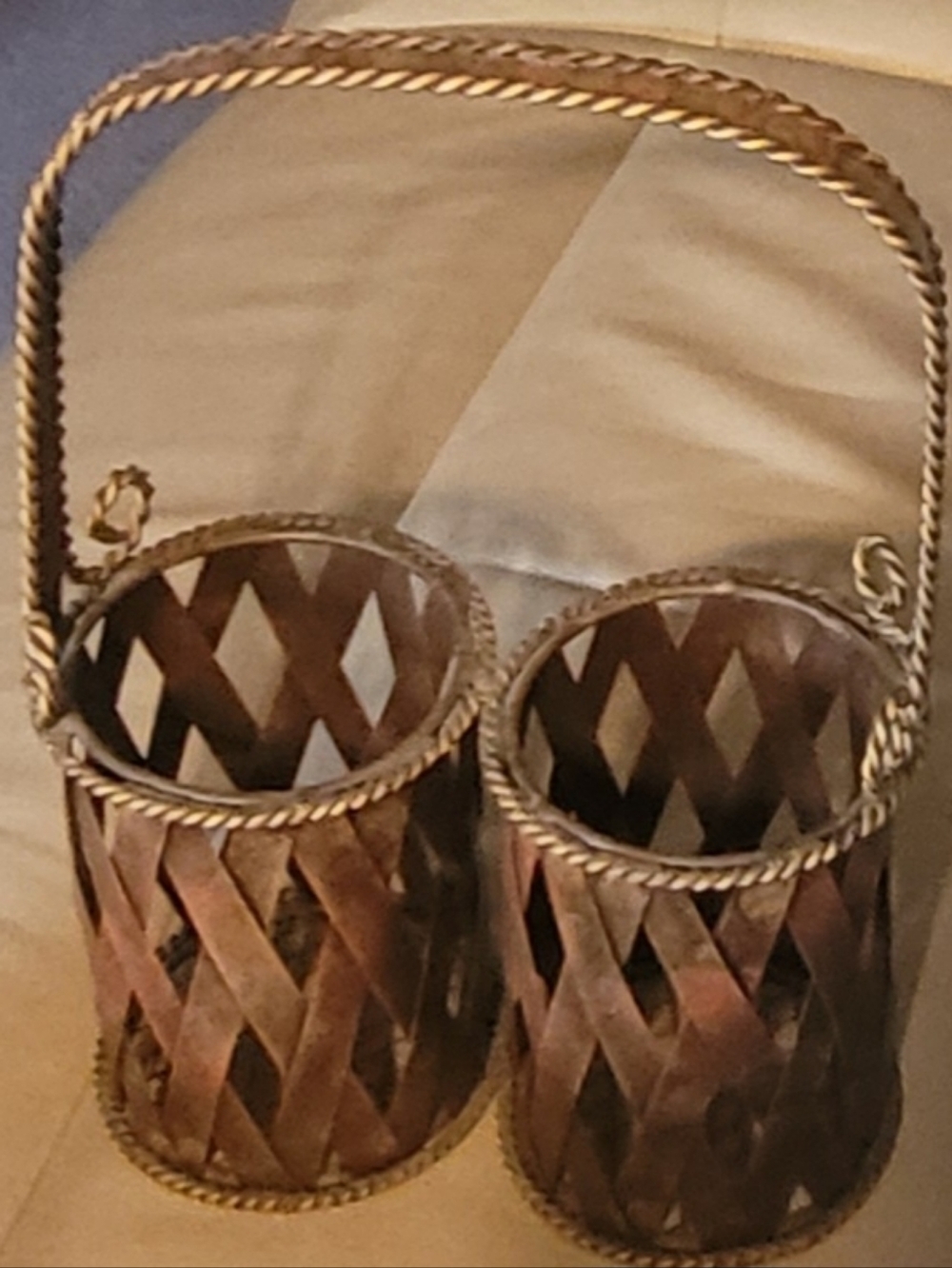 Rustic Metal Dual Wine Bottle Carrier Basket